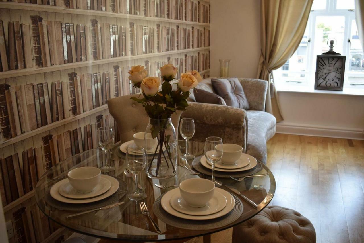Luxury 2 Bed Apartment Уитни Экстерьер фото